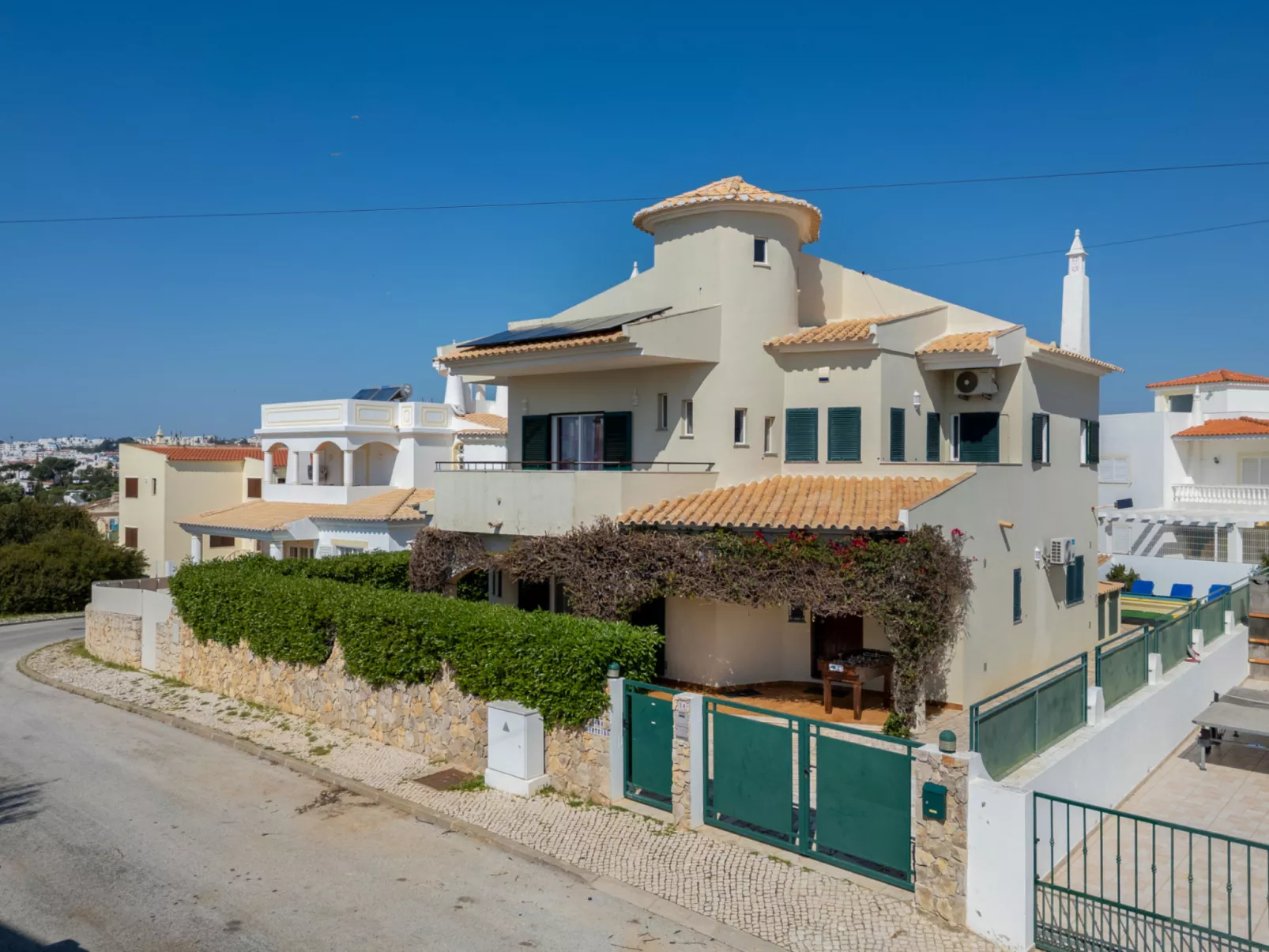 Monteiro V4 - VIP Properties - Draußen