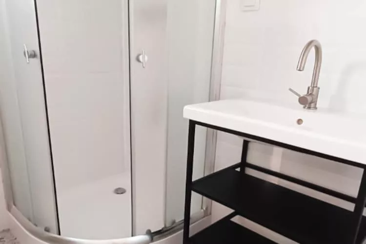 Domek wakacyjny z 2 sypialniami na piętrze w Kopalinie - Salle de bain