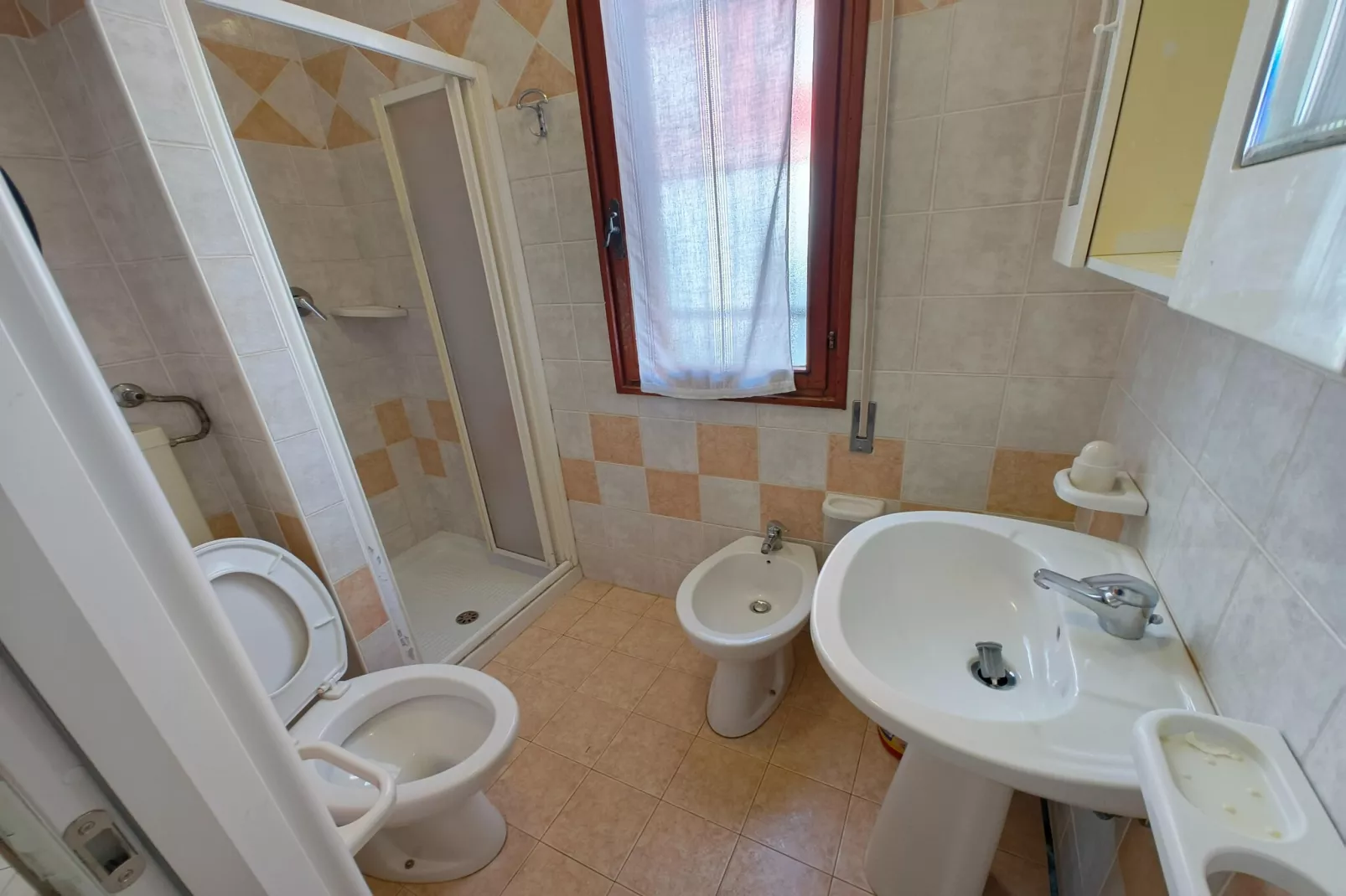 Graziella trilo -  18/2  - Badezimmer