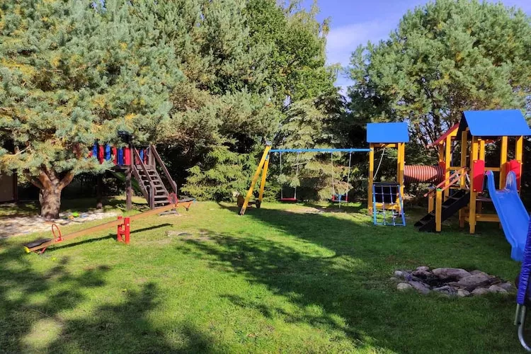 	Domek wakacyjny z 1 sypialnią na piętrze w Kopalinie - Jardins en été