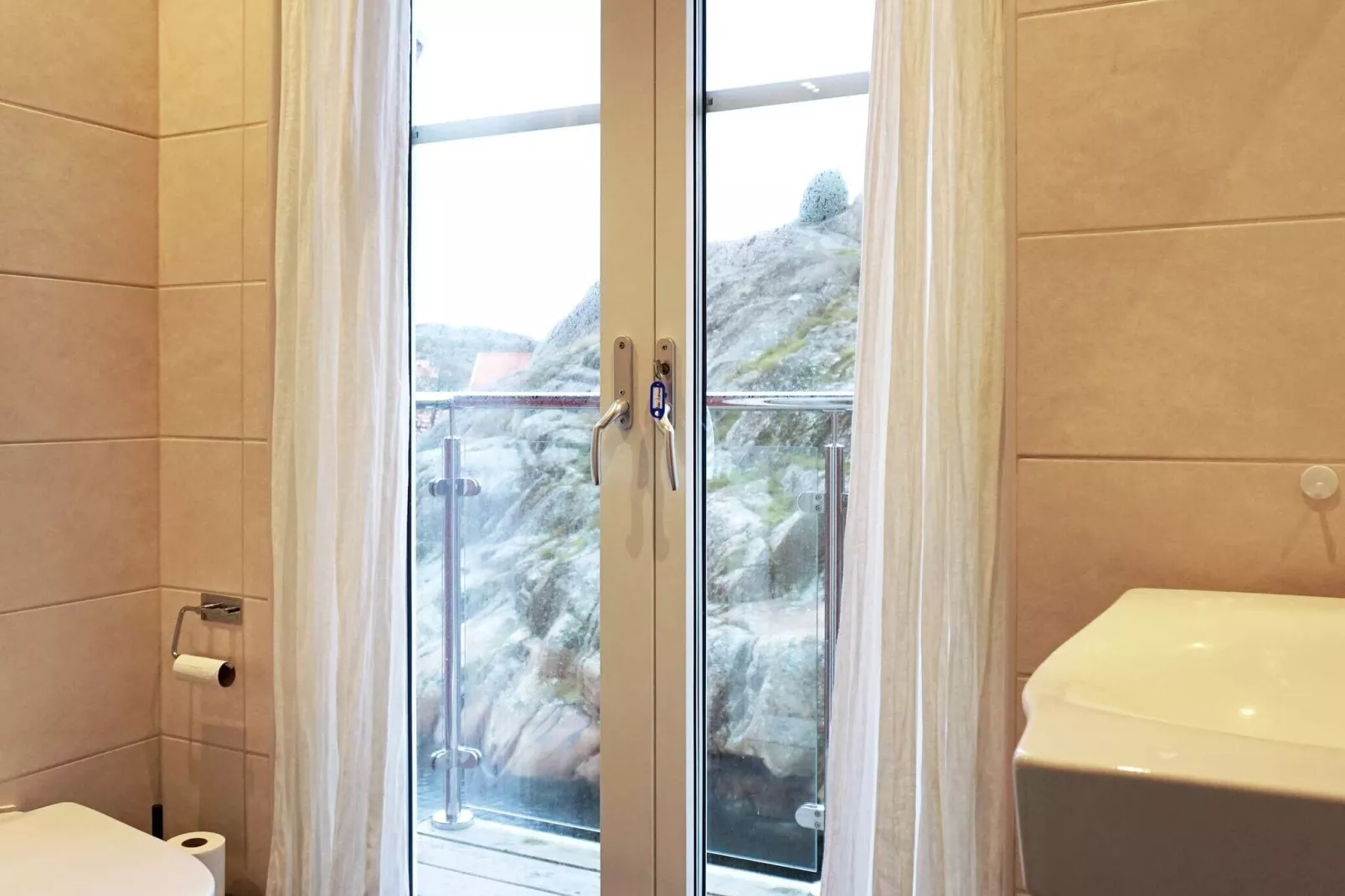 4 star holiday home in Hamburgsund-Indoor