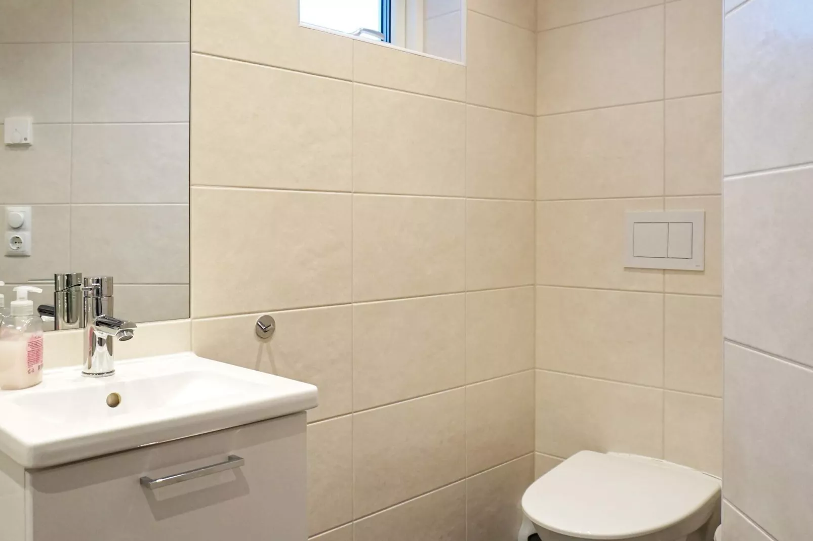 4 star holiday home in Hamburgsund-Indoor