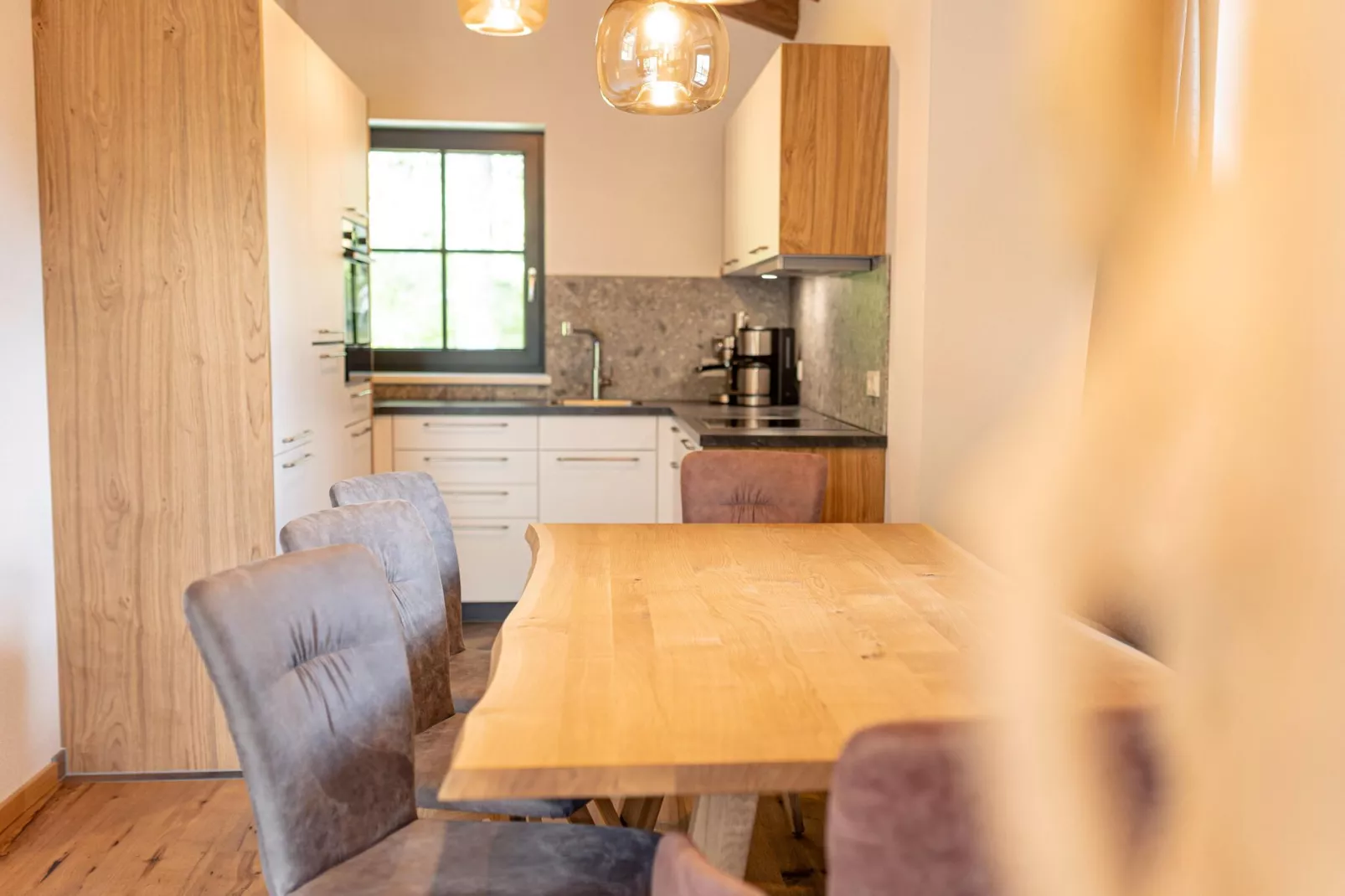 Turrach Lodges 4-Dining room