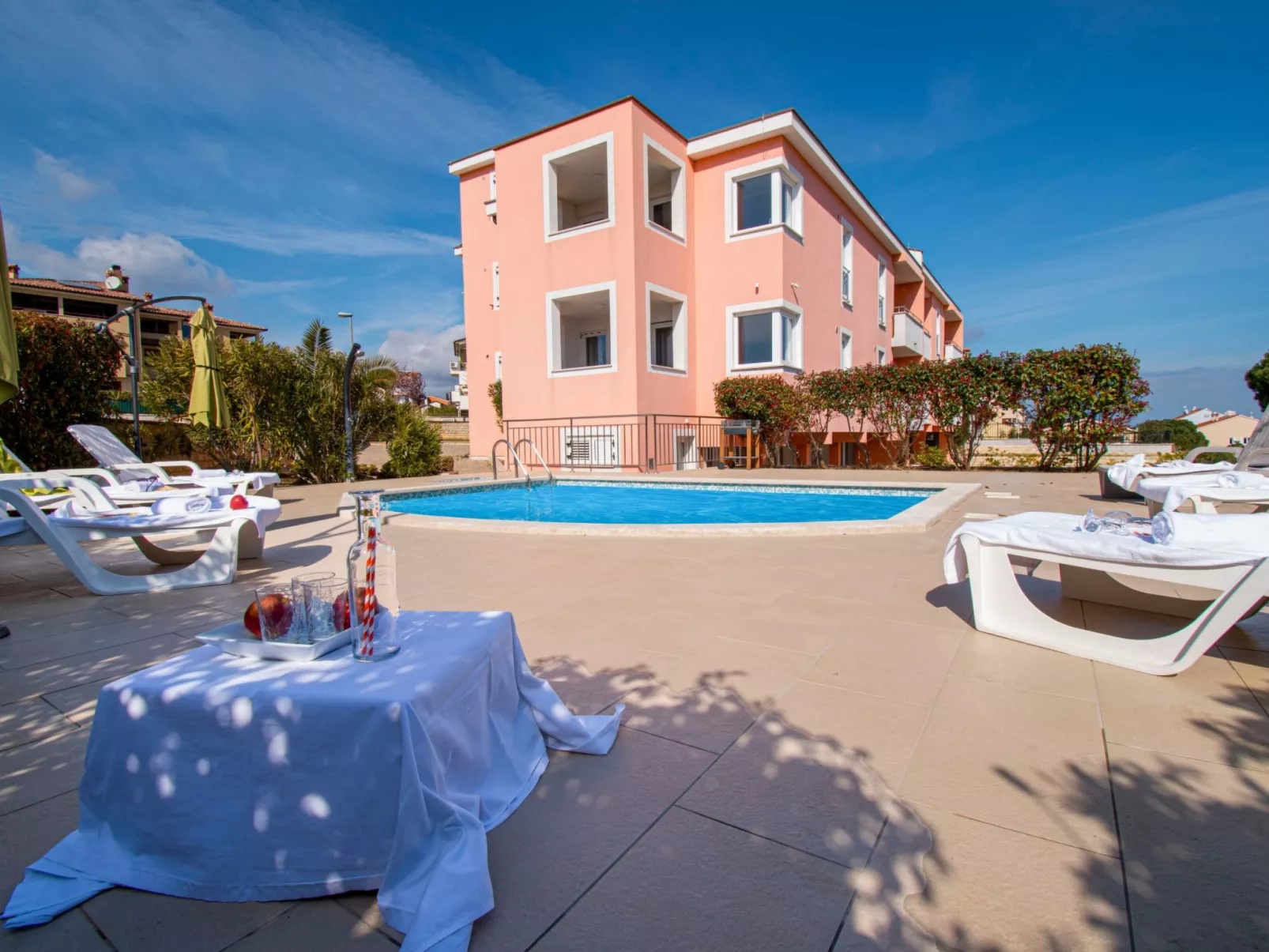 Apartment Lotus Pool Apartmani - Outside