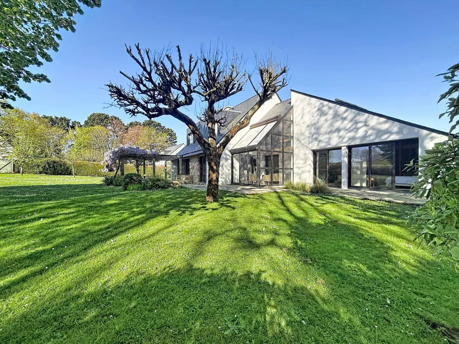 Villa Kerpunce - Outside