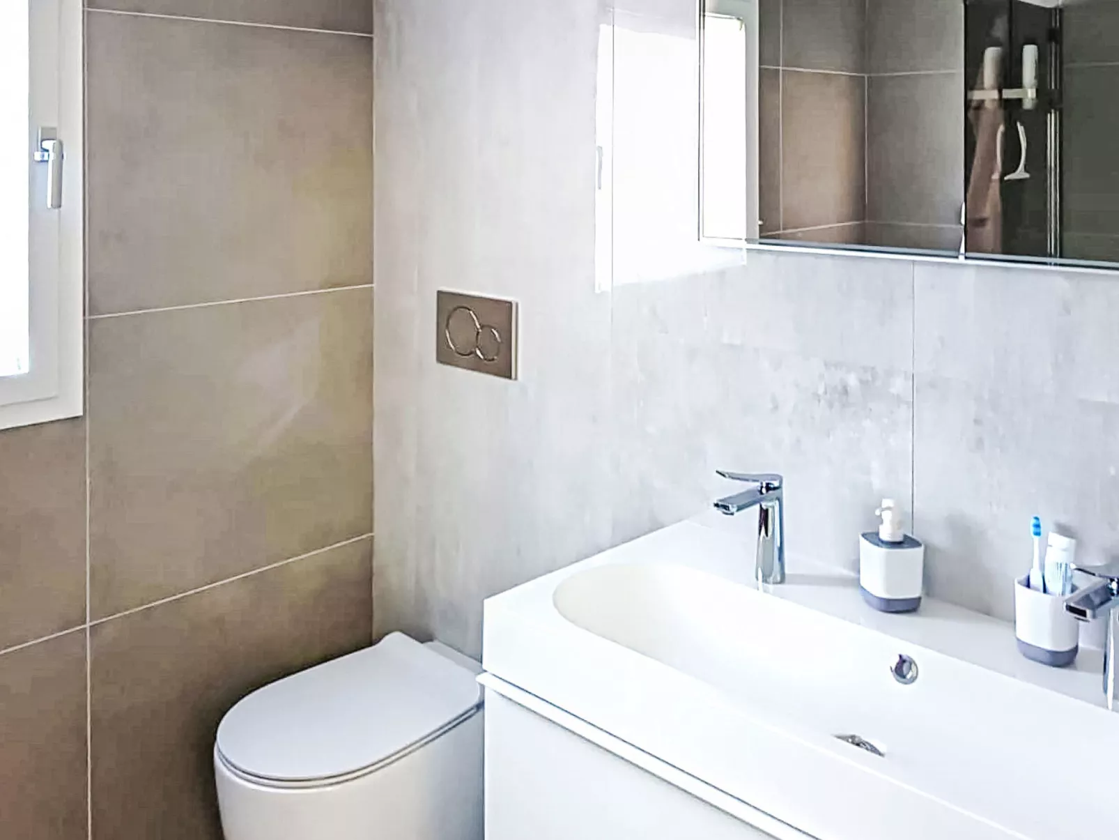 MB Guest House - Drinnen