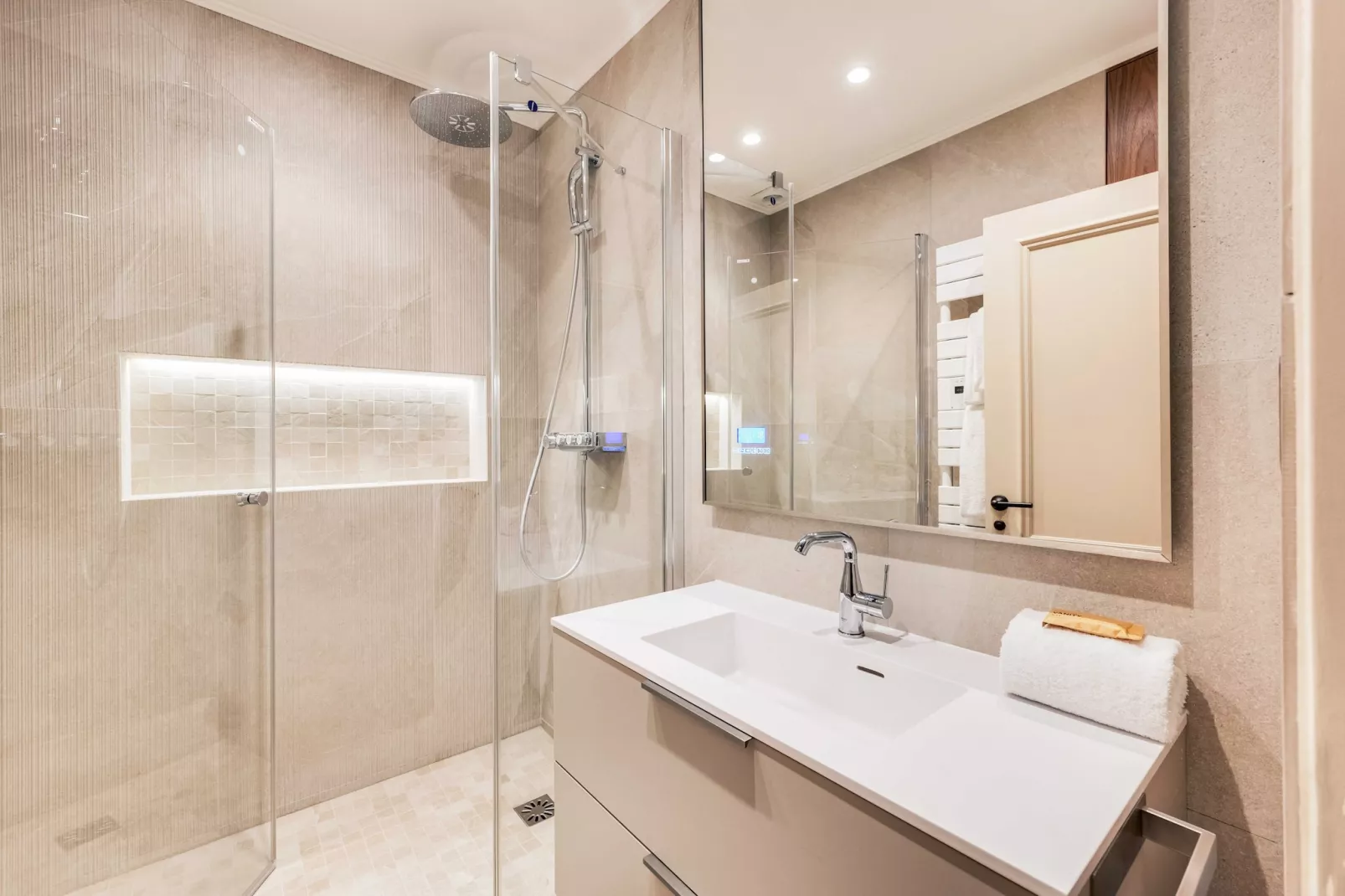 ED-14-ROUGEMONT-D - Non tagué