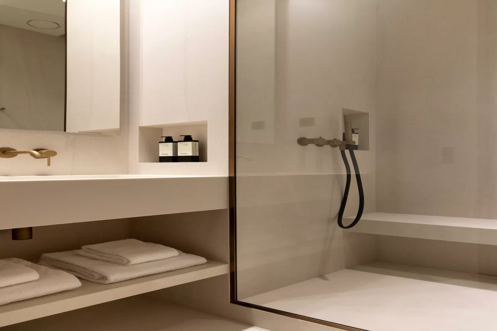 ASTORG-23 - Nicht zugeordnet