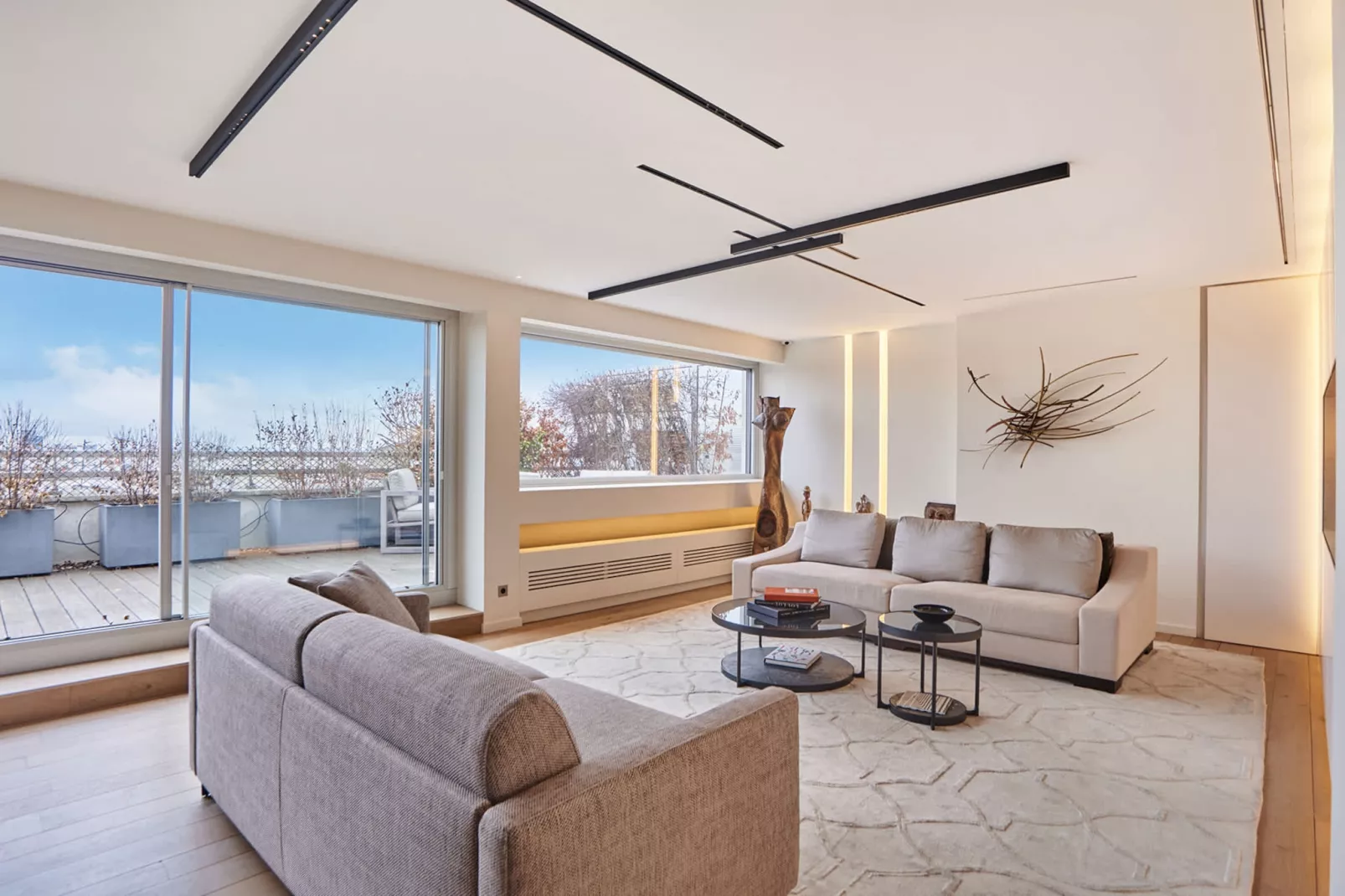 VICTOR HUGO - Untagged