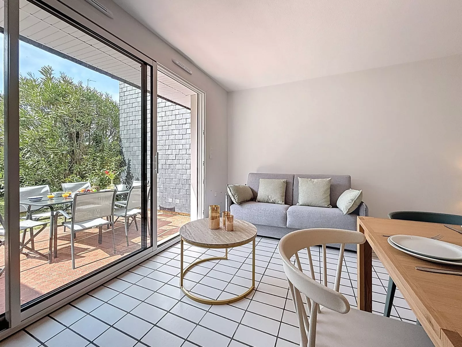 Village de Légenèse - Inside