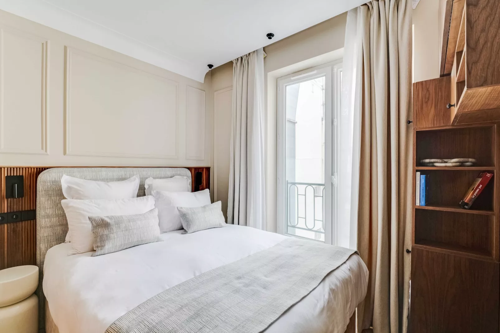 ED-14-ROUGEMONT-D - Non tagué