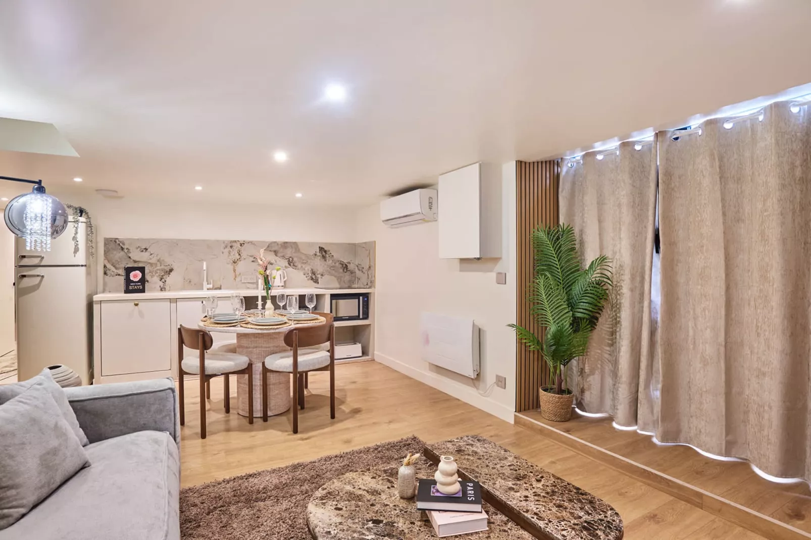 ROQUETTE 4 NEW - Untagged