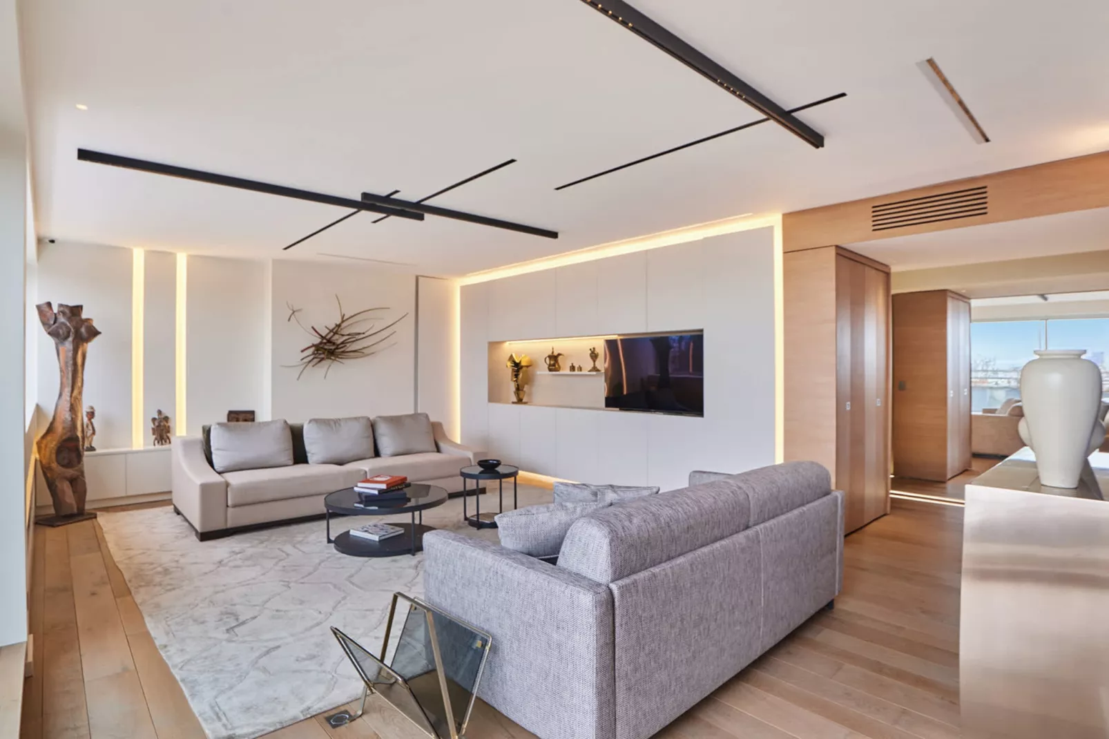 VICTOR HUGO - Untagged