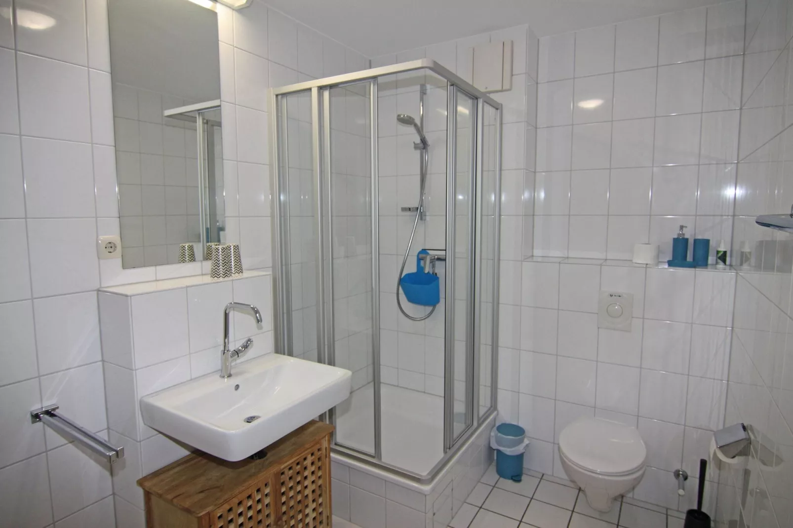2-Raum-App 56 qm E-39 1 OG / 3 Pers-Bathroom