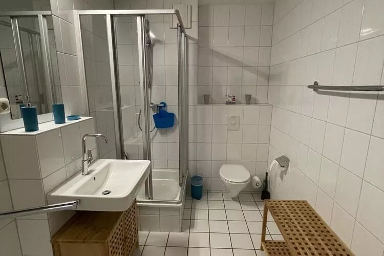 2-Raum-App 56 qm E-39 1 OG / 3 Pers-Bathroom