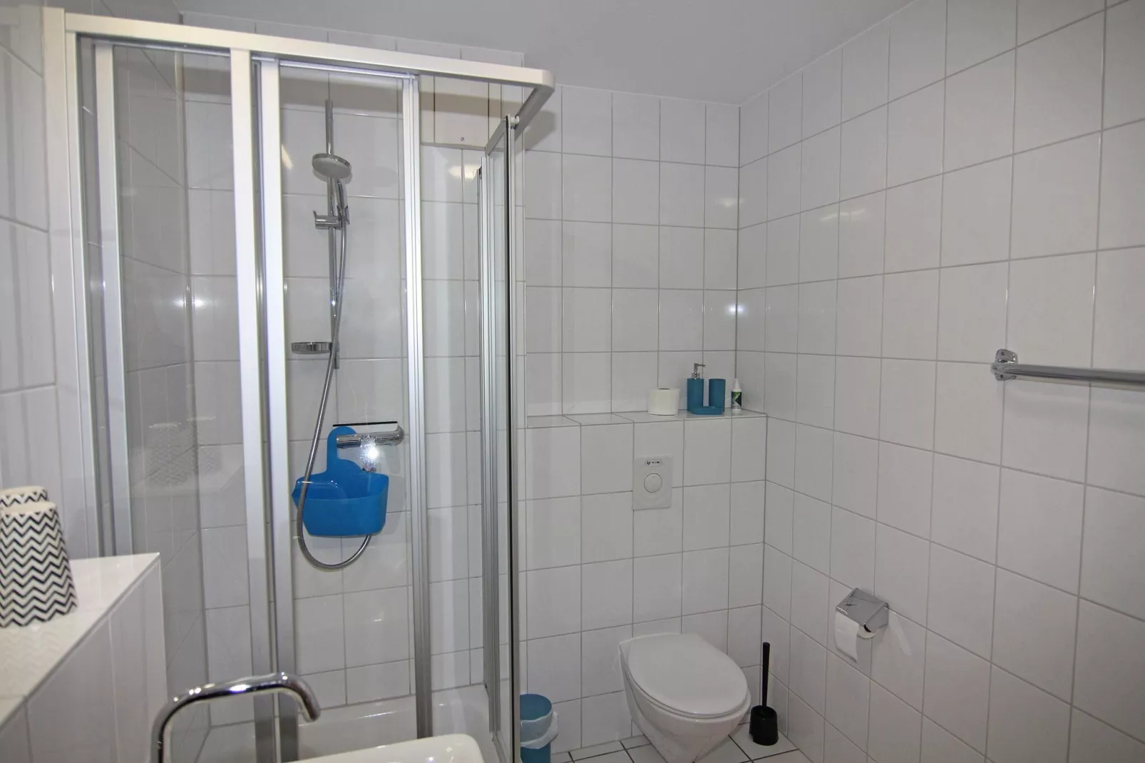 2-Raum-App 56 qm E-39 1 OG / 3 Pers-Bathroom