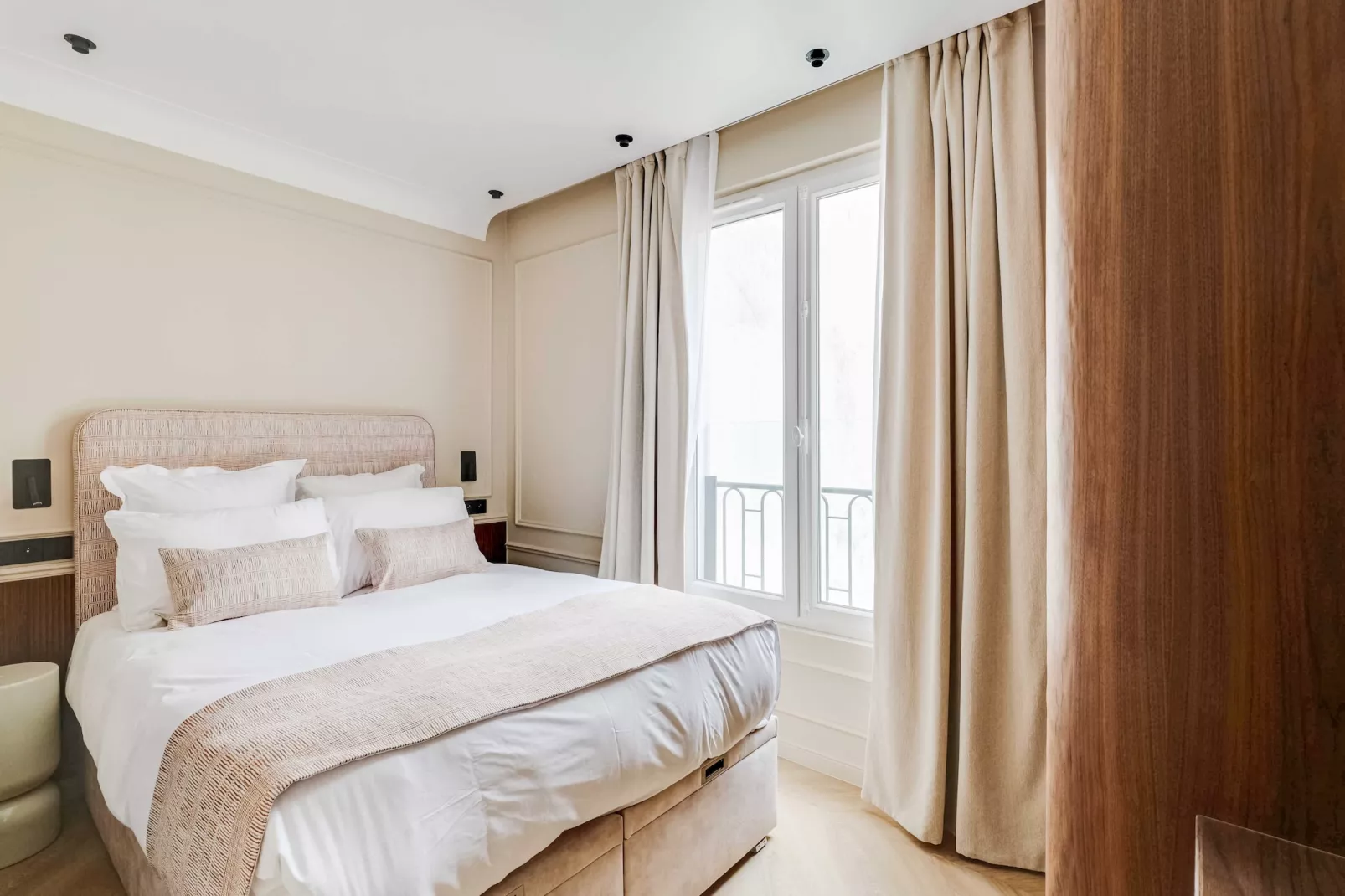 ED-14-ROUGEMONT-D - Non tagué