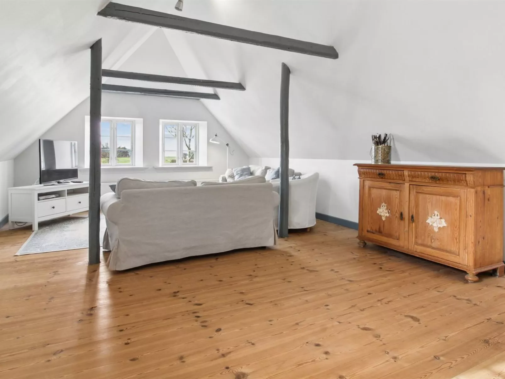 "Myra" - 18km from the sea - Dedans