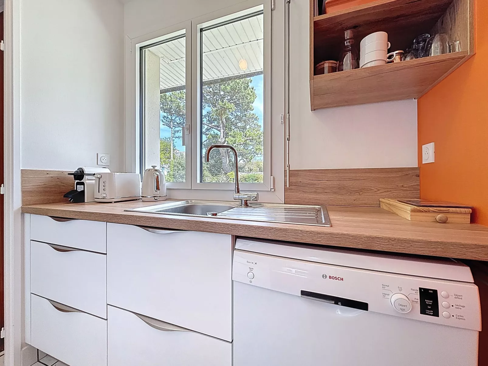 Village de Légenèse - Inside