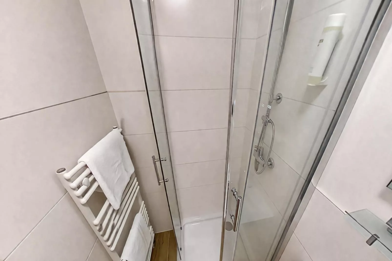 Typ A Basis - Studio Robert O175 - Bathroom