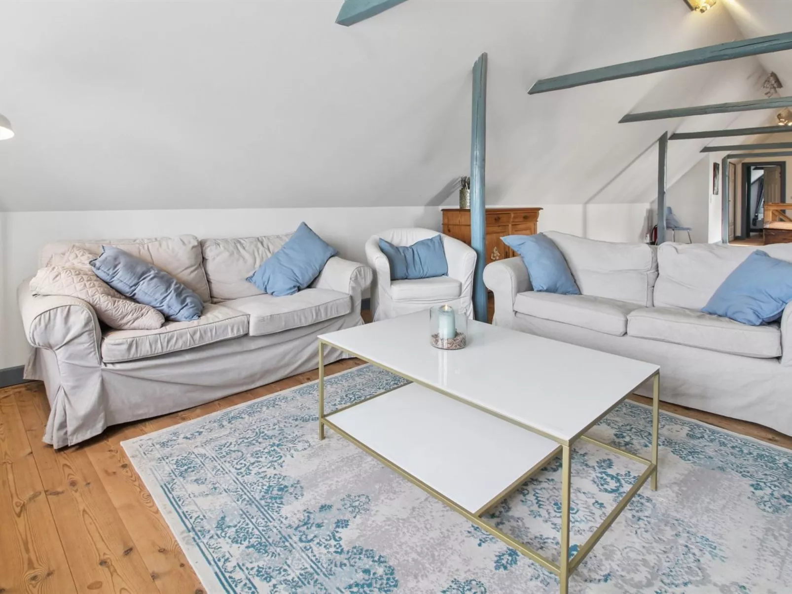 "Myra" - 18km from the sea - Dedans