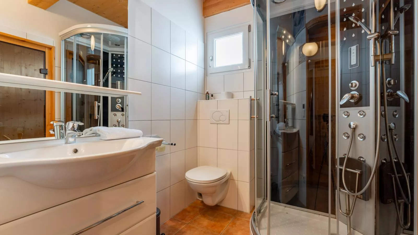 Tauern Lodge - Badezimmer