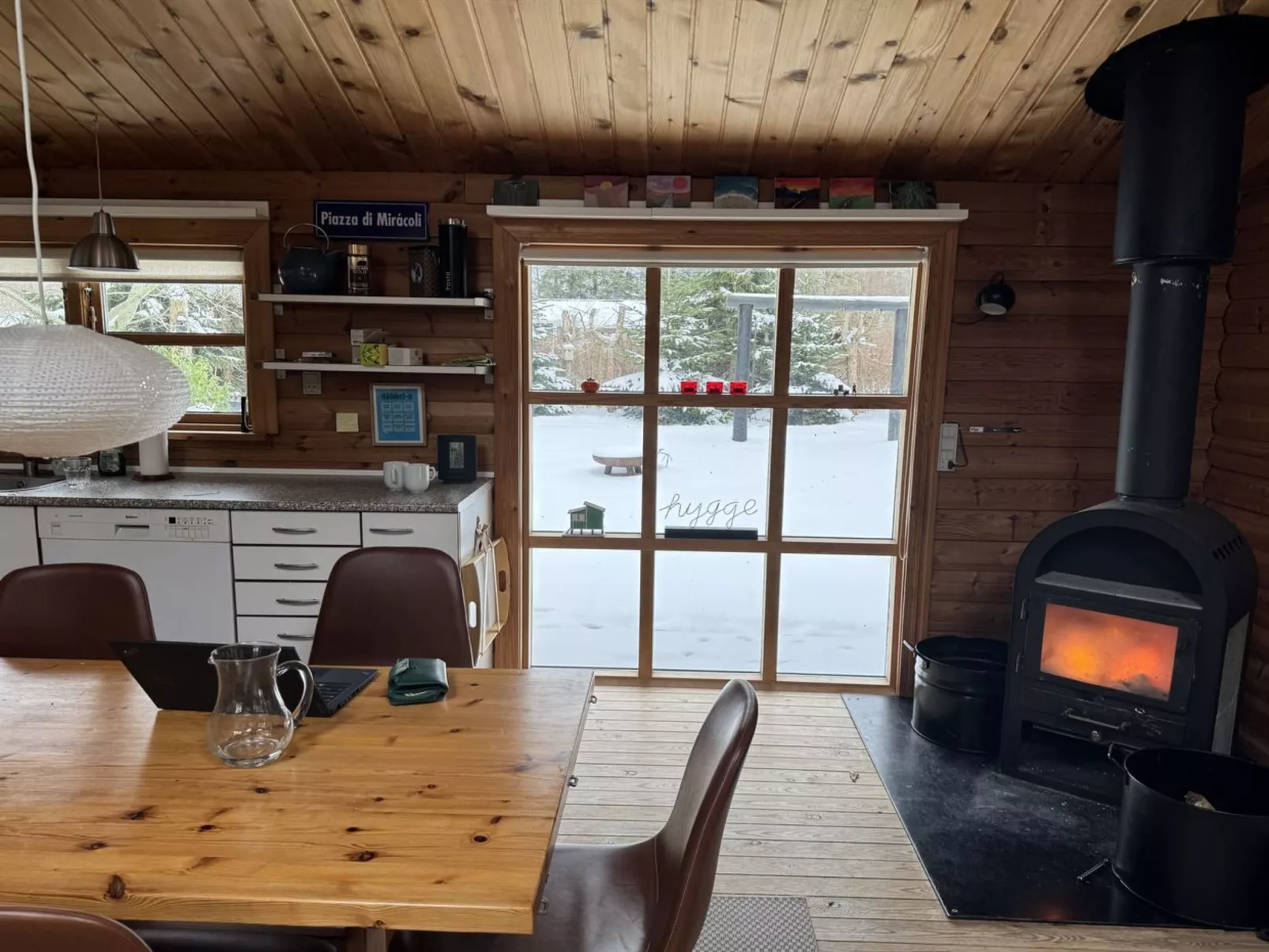 "Tjarko" - 690m to the fjord - Drinnen