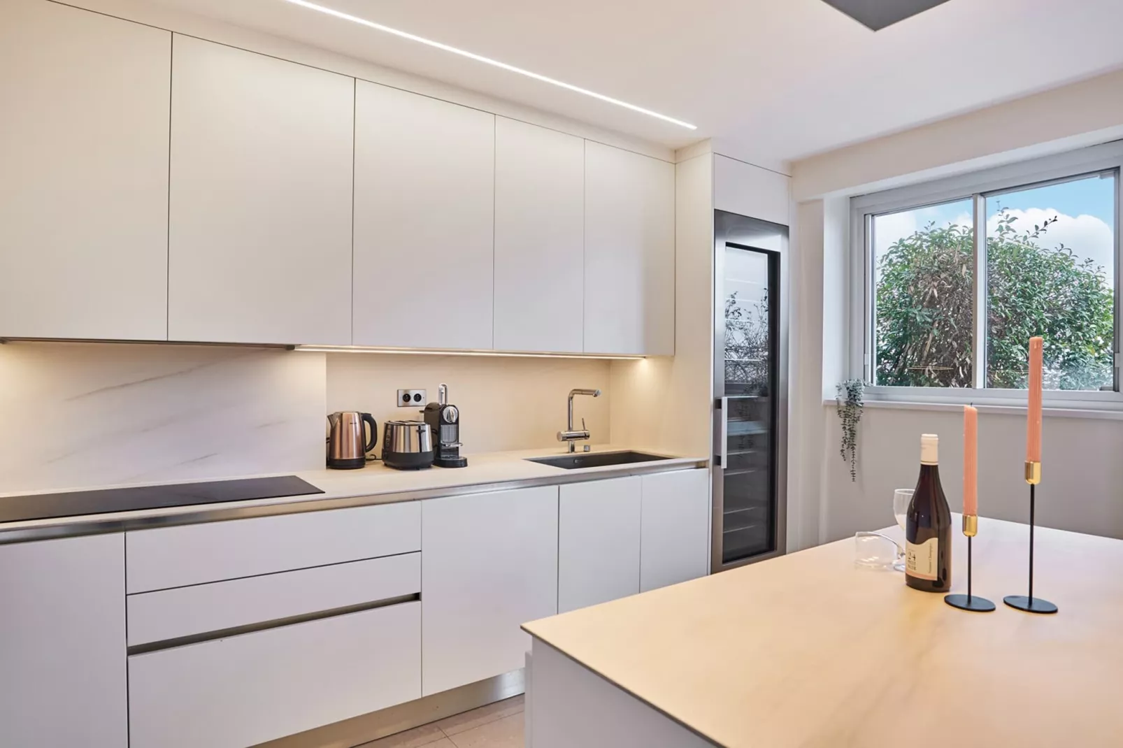 VICTOR HUGO - Untagged