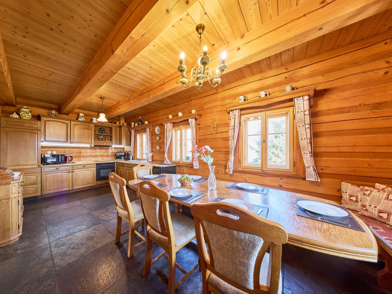 Timber Lodge with Hydromassage - Dedans