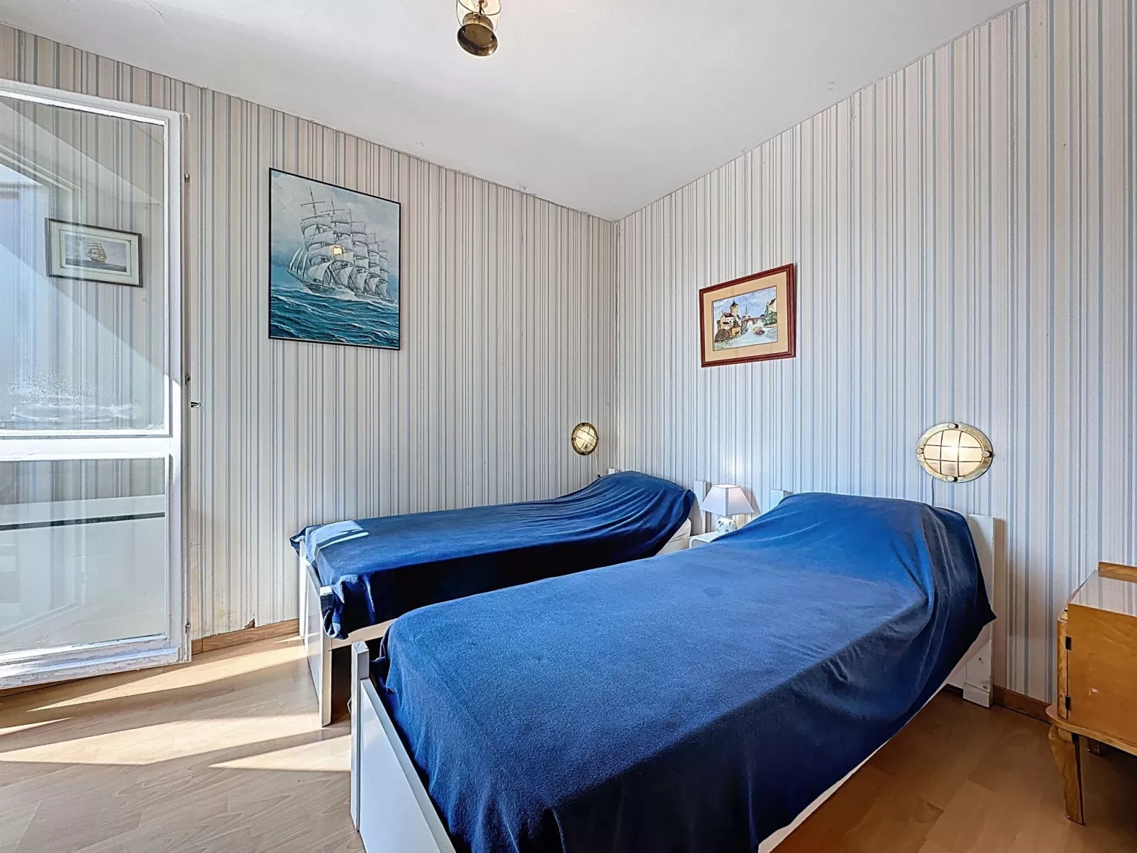 Les Criques - Dedans