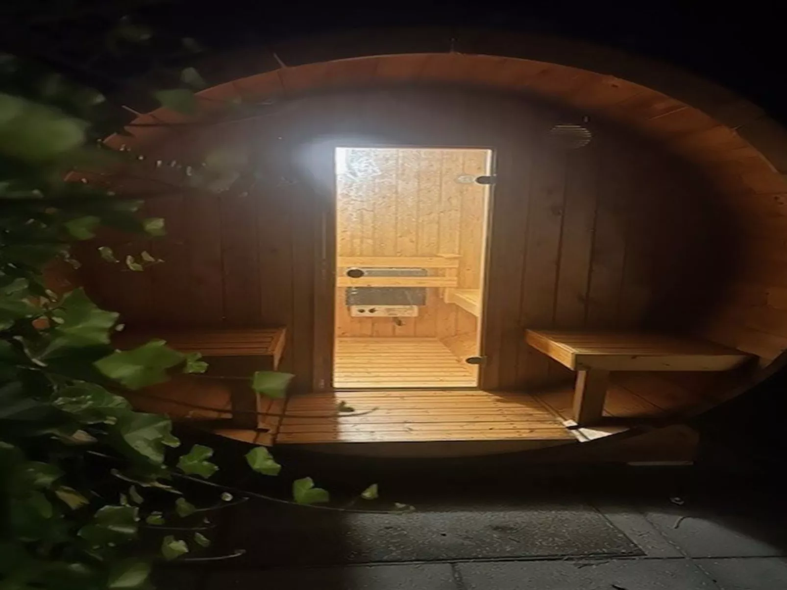 "Tjarko" - 690m to the fjord - Drinnen