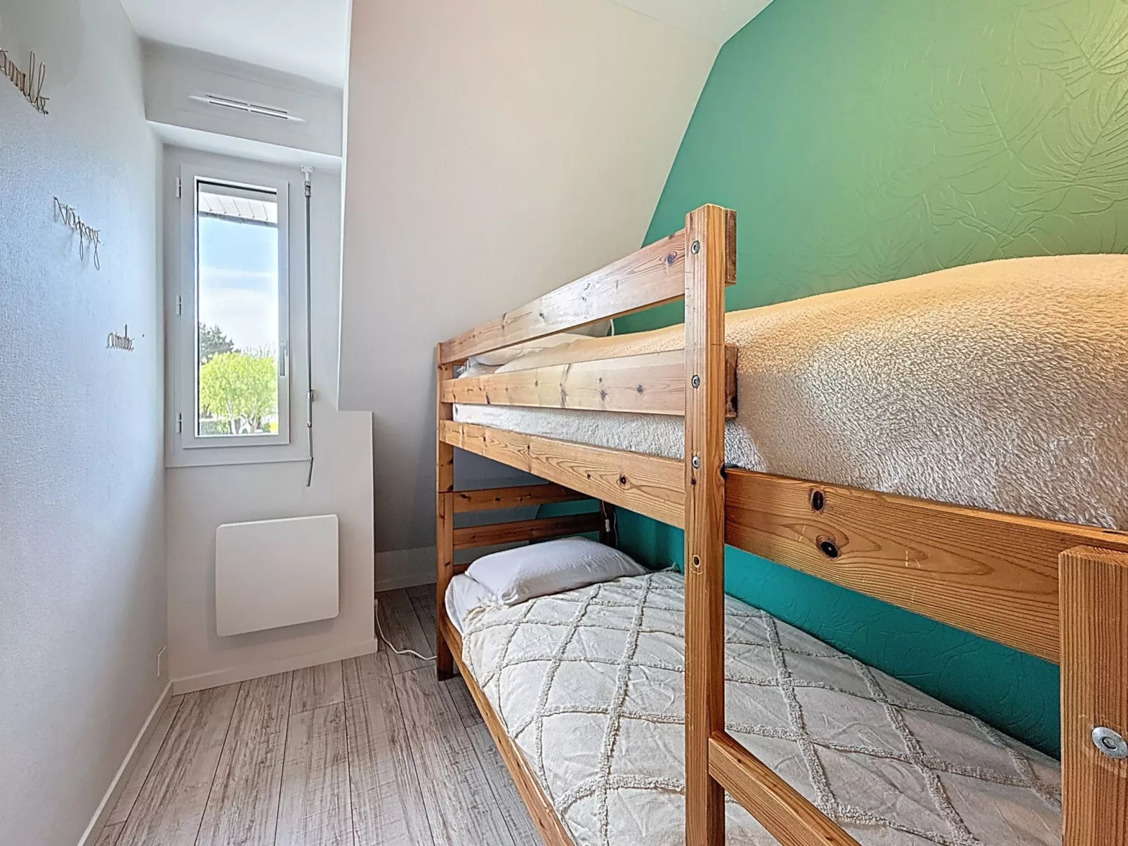 Village de Légenèse - Inside