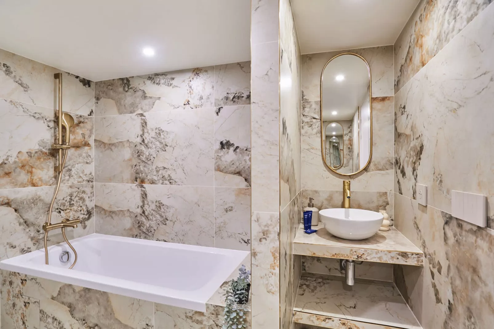 ROQUETTE 4 NEW - Untagged