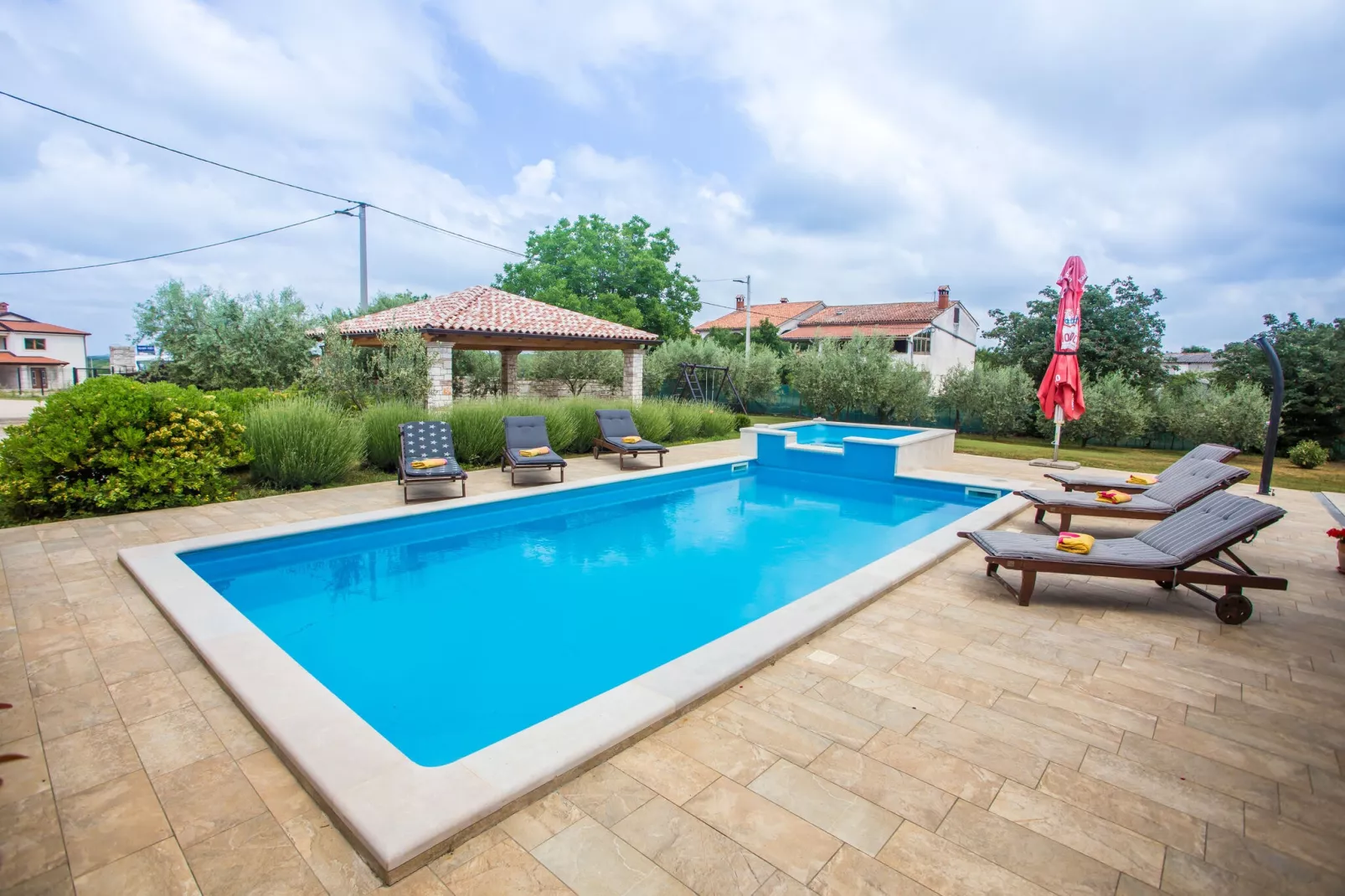 Villa Medvidici-Exterior summer