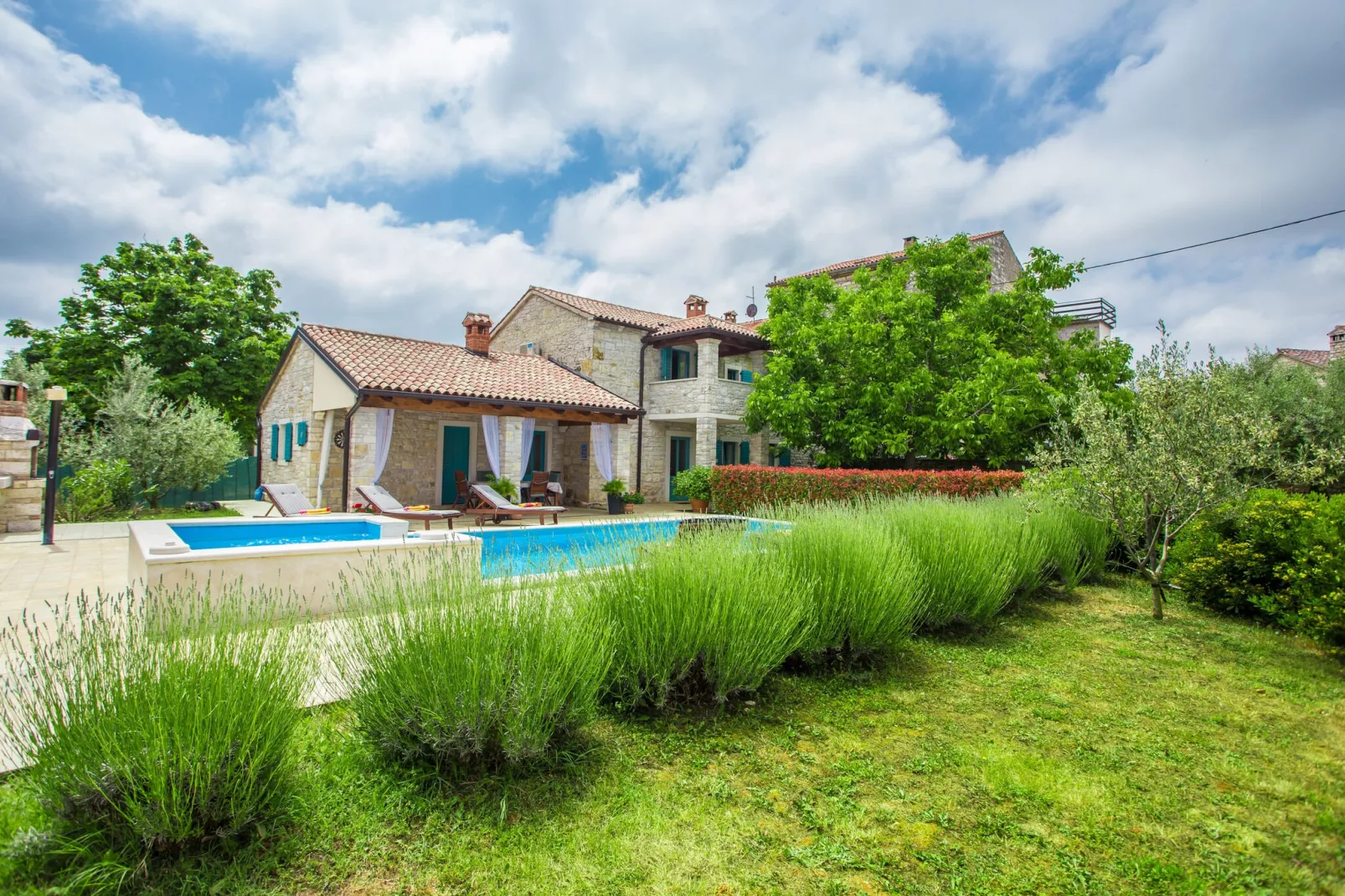Villa Medvidici-Exterior winter