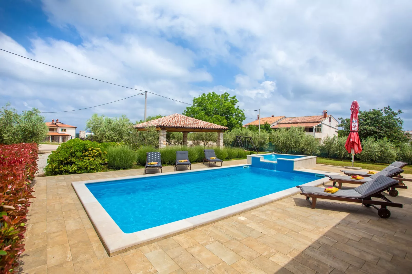 Villa Medvidici-Not tagged