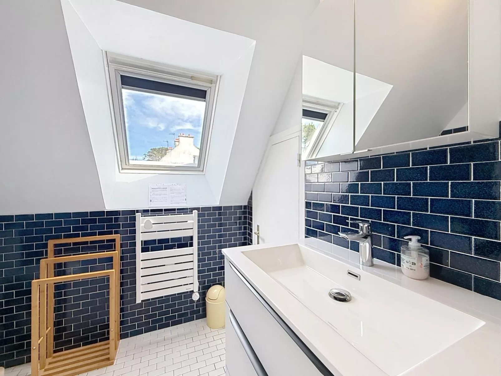 Village de Légenèse - Inside