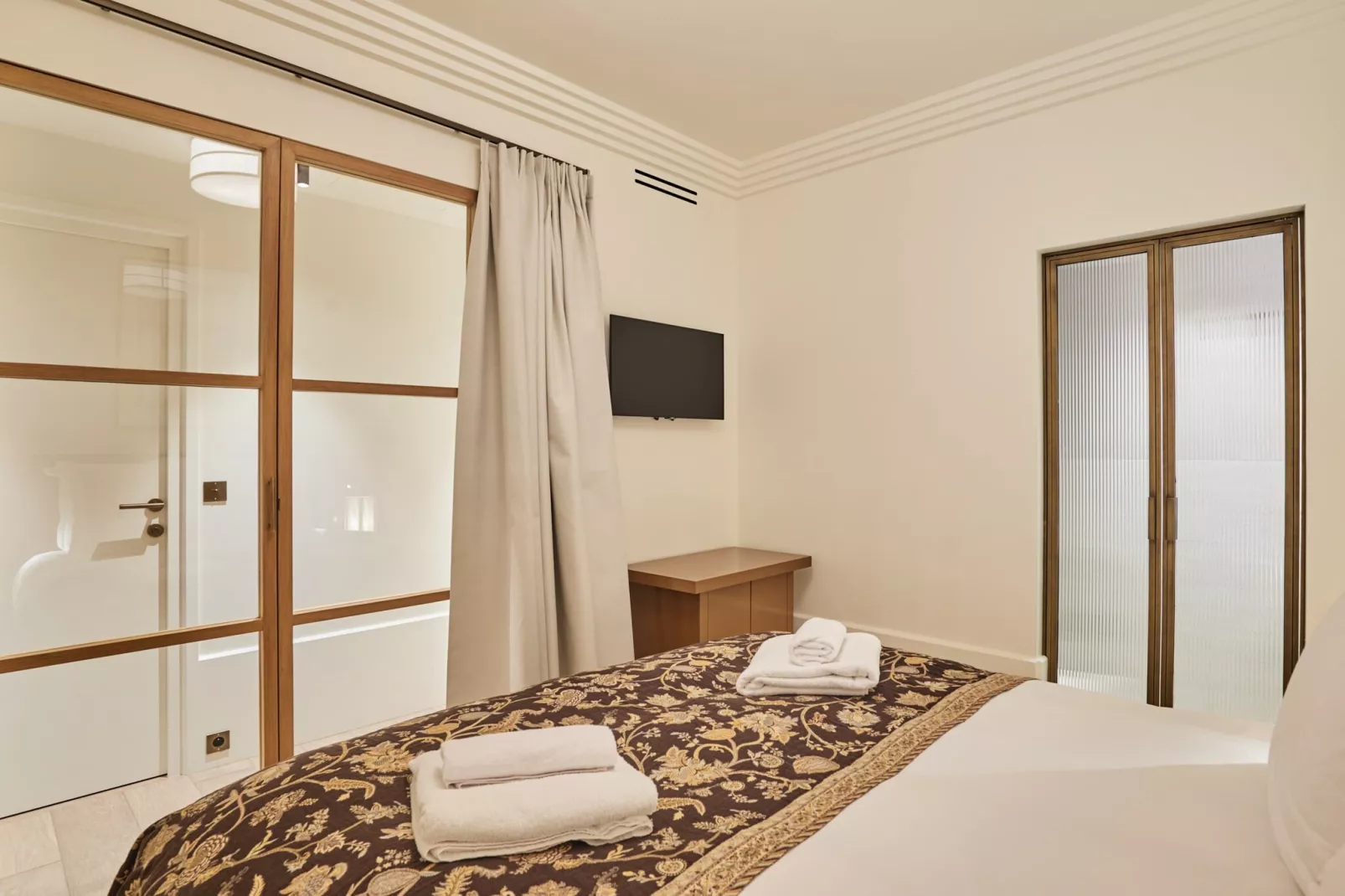 GRENELLE 2 MAGOTS - Untagged