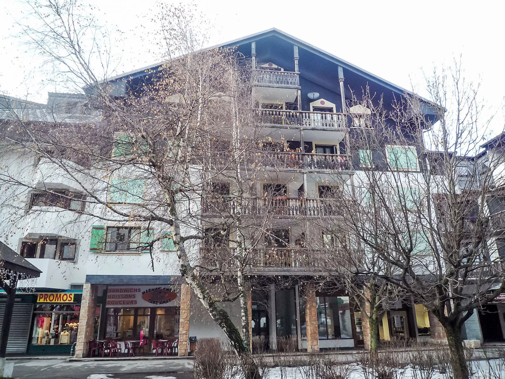 Batiment B - Dehors