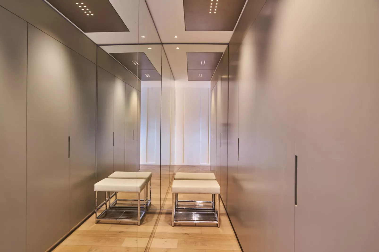 VICTOR HUGO - Untagged