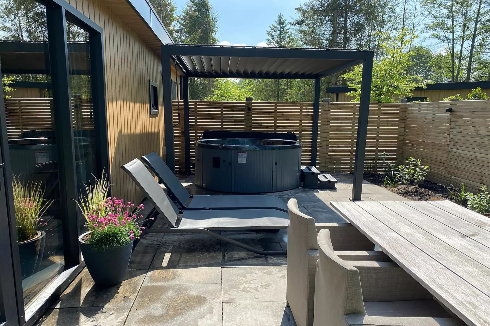 Wellnesslodge Scholekster 4p - Terrasse/Balkon