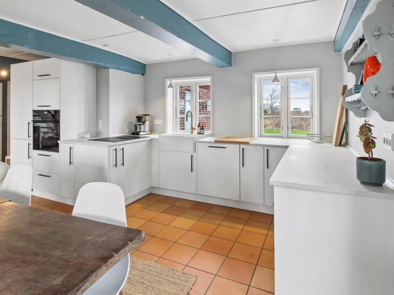 "Myra" - 18km from the sea - Dedans