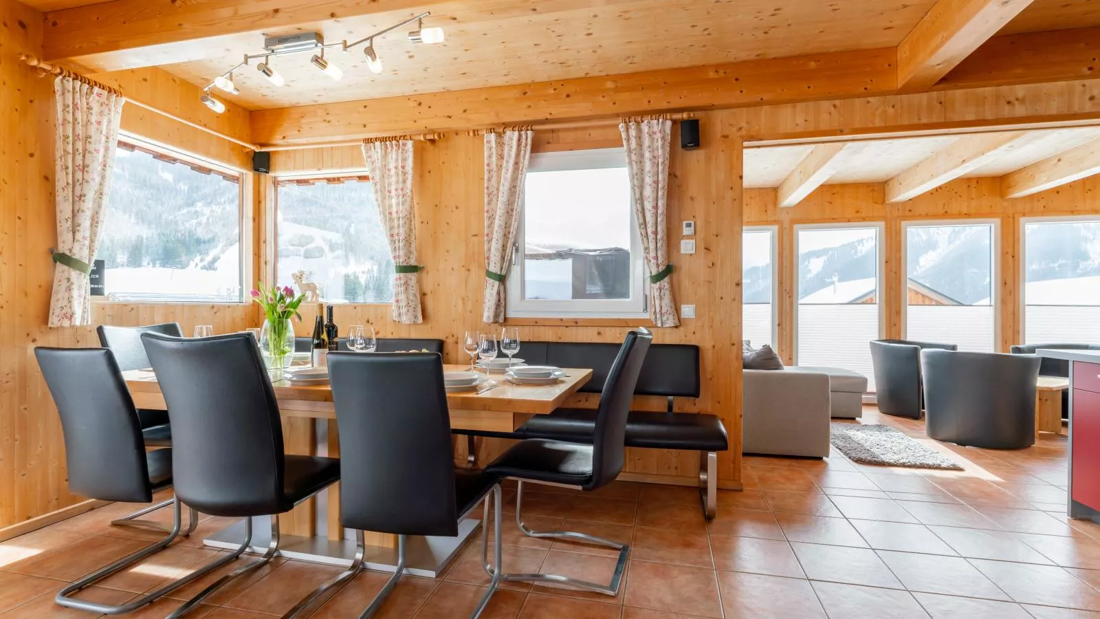 Tauern Lodge - Esszimmer