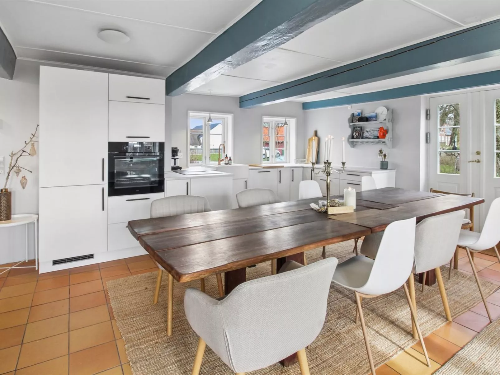 "Myra" - 18km from the sea - Dedans