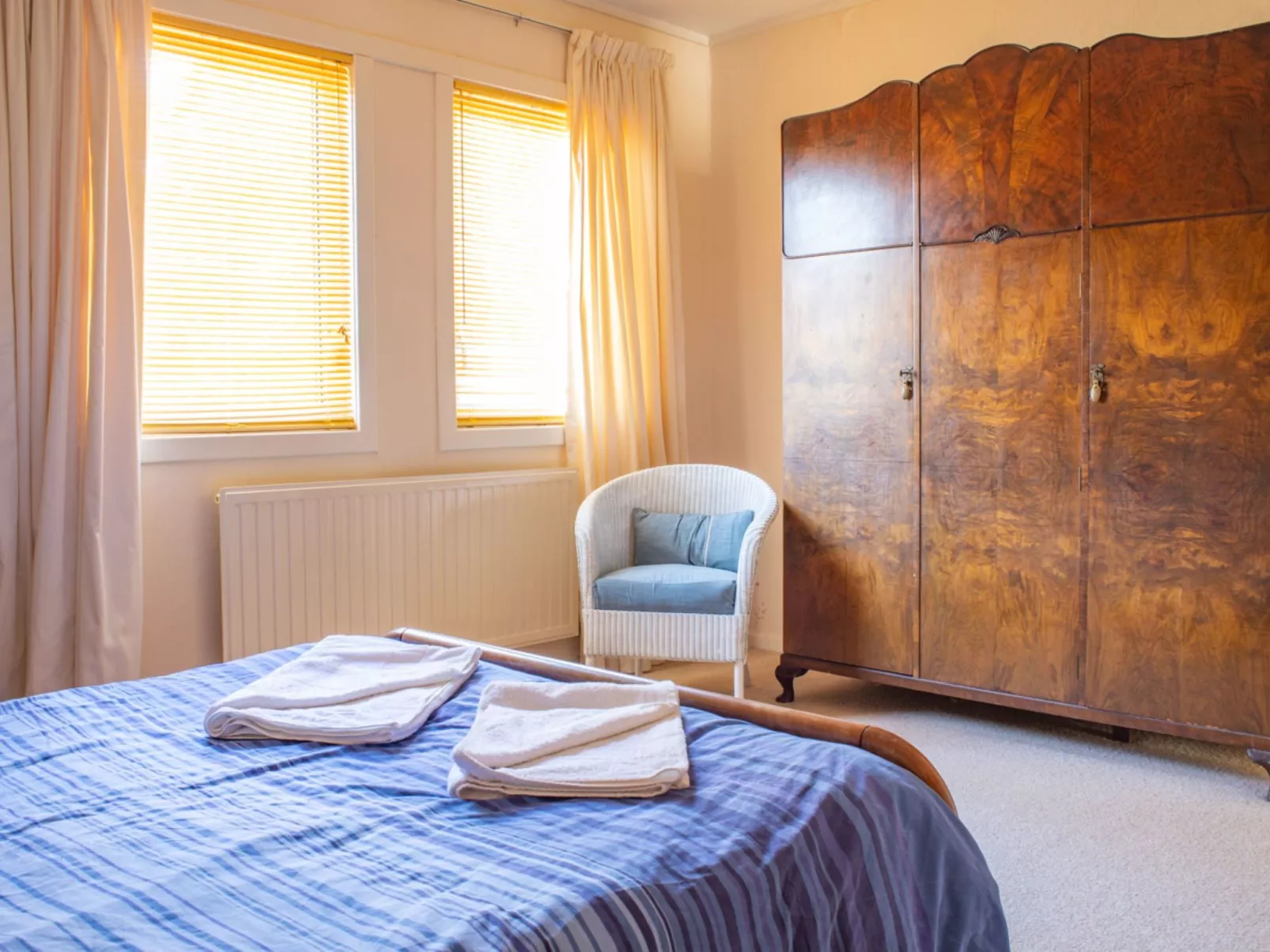 Blue Lobster - Inside