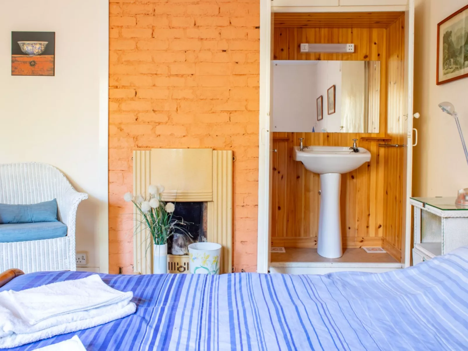 Blue Lobster - Inside