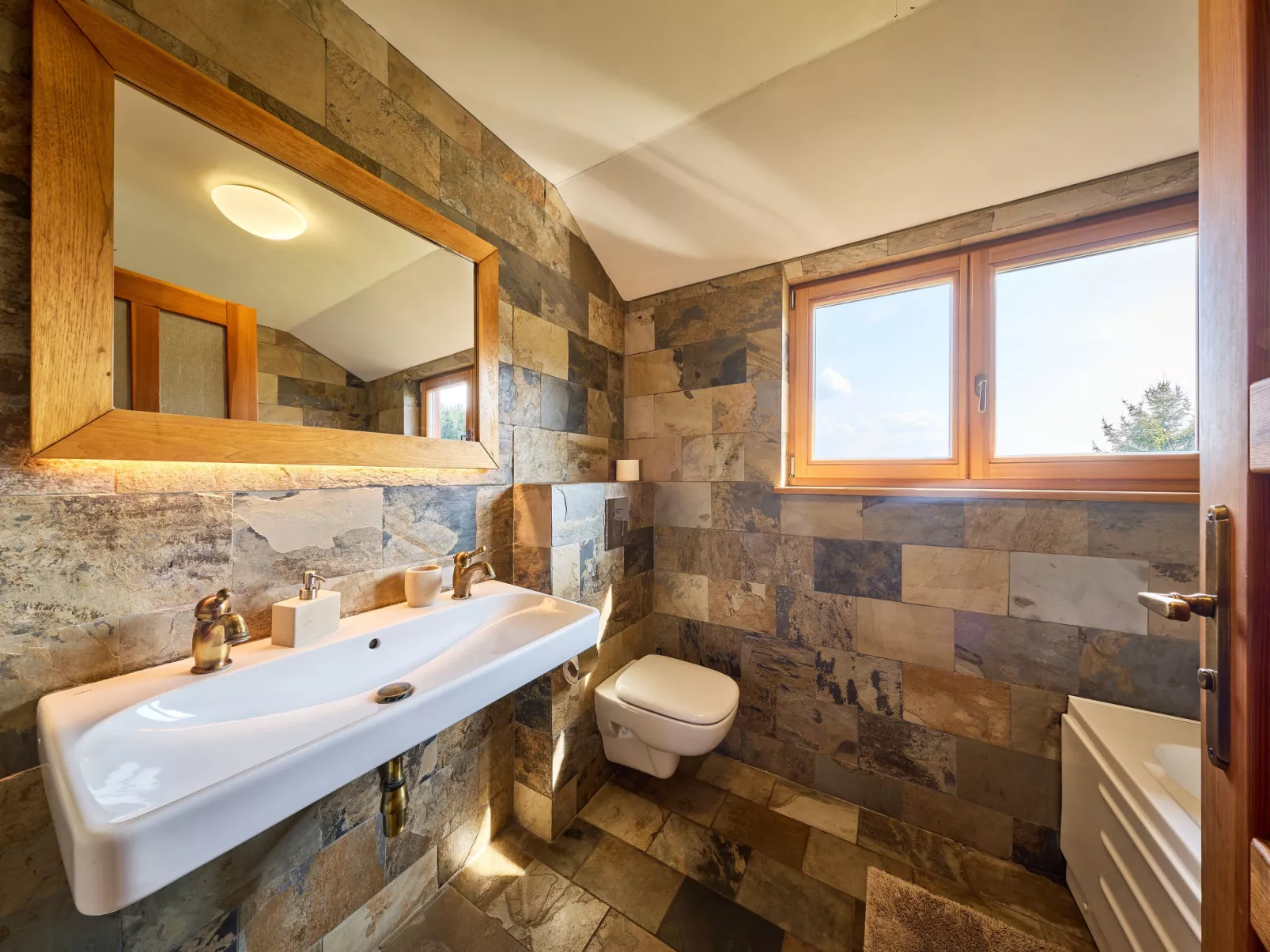 Timber Lodge with Hydromassage - Dedans