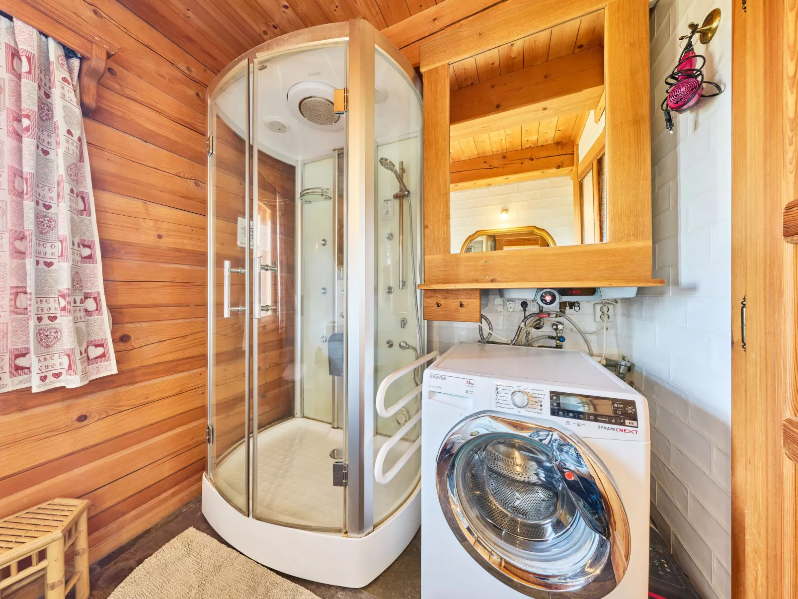 Timber Lodge with Hydromassage - Dedans