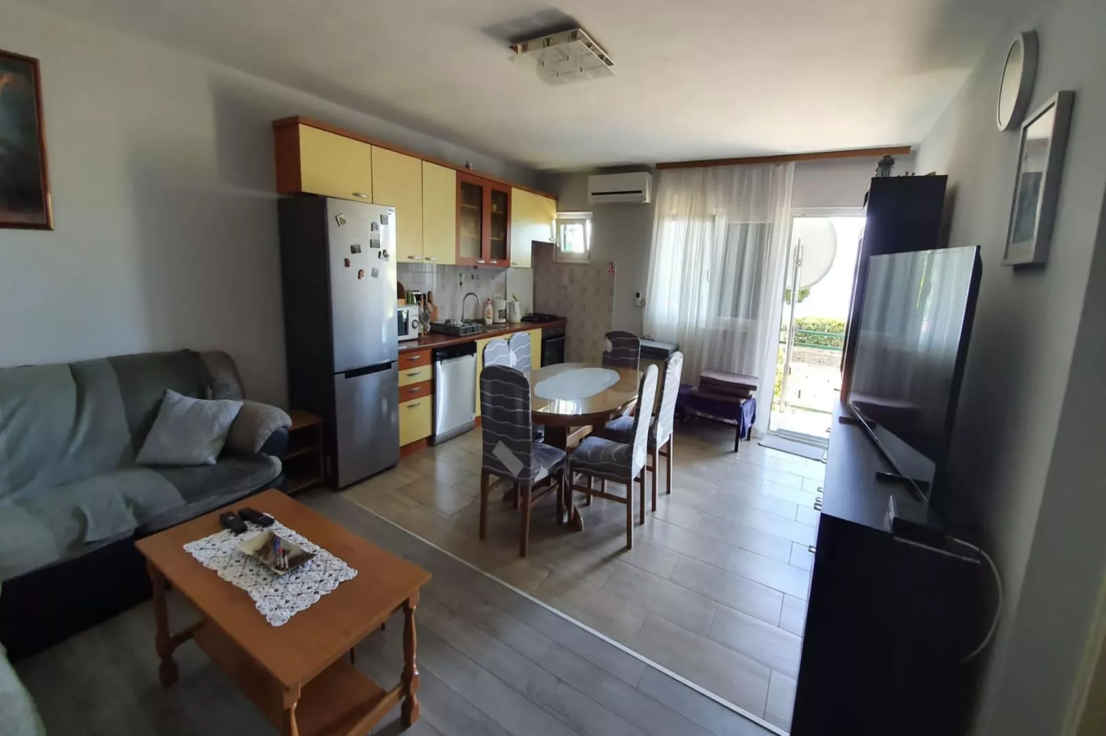 Spacious Apartment Steps from the Beach, with Private Terrace and Grill - Three Bedroom Apartment