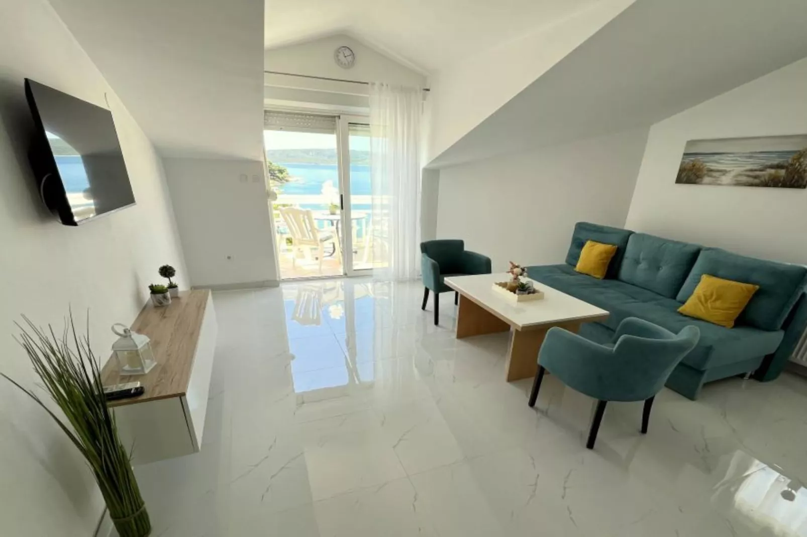 Villa Tomi  - Studio with Balcony (4)